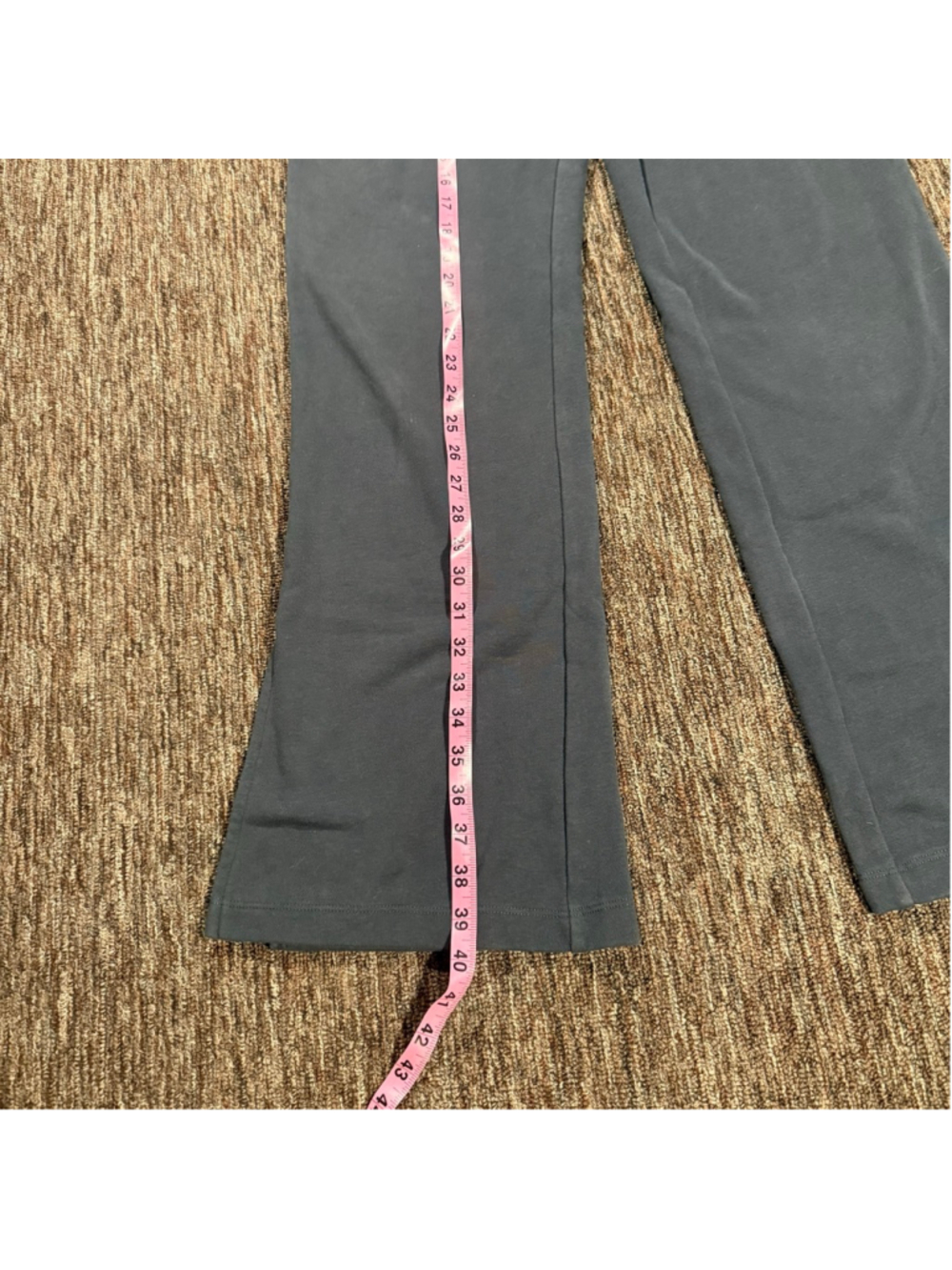 Vuori Sedona Wide Leg Split Hem Sweatpants lounge Grey Small - Picture 7 of 8